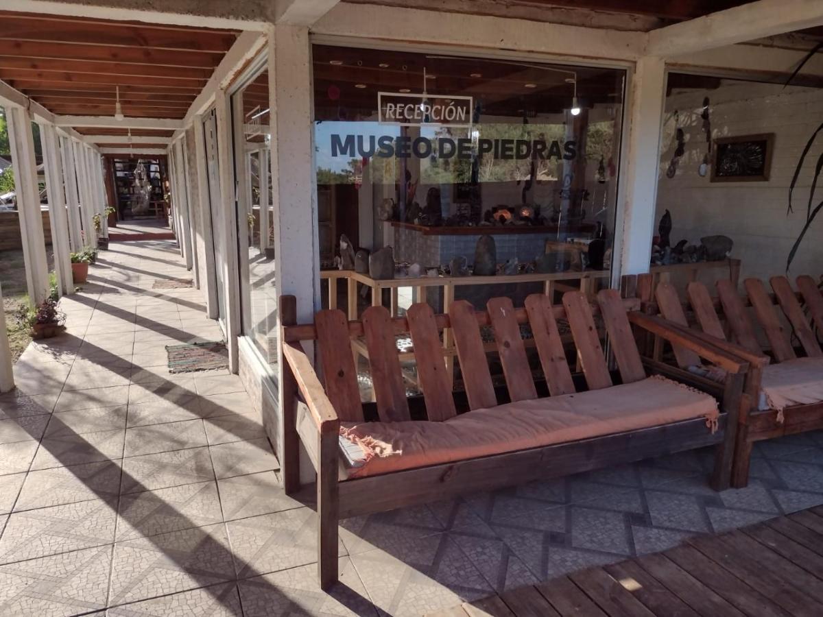 Posada Hostel La Piedra Mistica 拉佩德雷拉 外观 照片